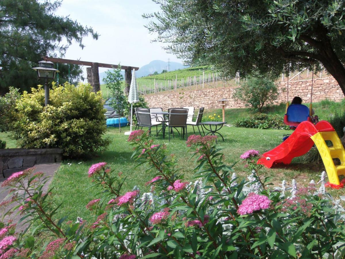 Garni Runggner Traubenhof Hotel Termeno Kültér fotó